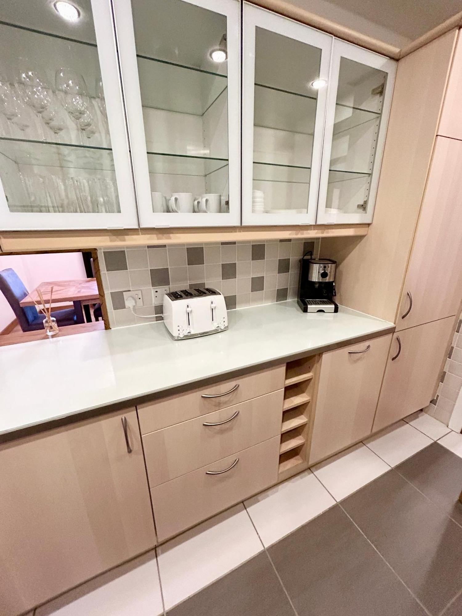 Spacious 3 Bedroom Apartment Close To Marina, 2 Parking Spaces, Kingsize Or Single Beds Southampton Extérieur photo
