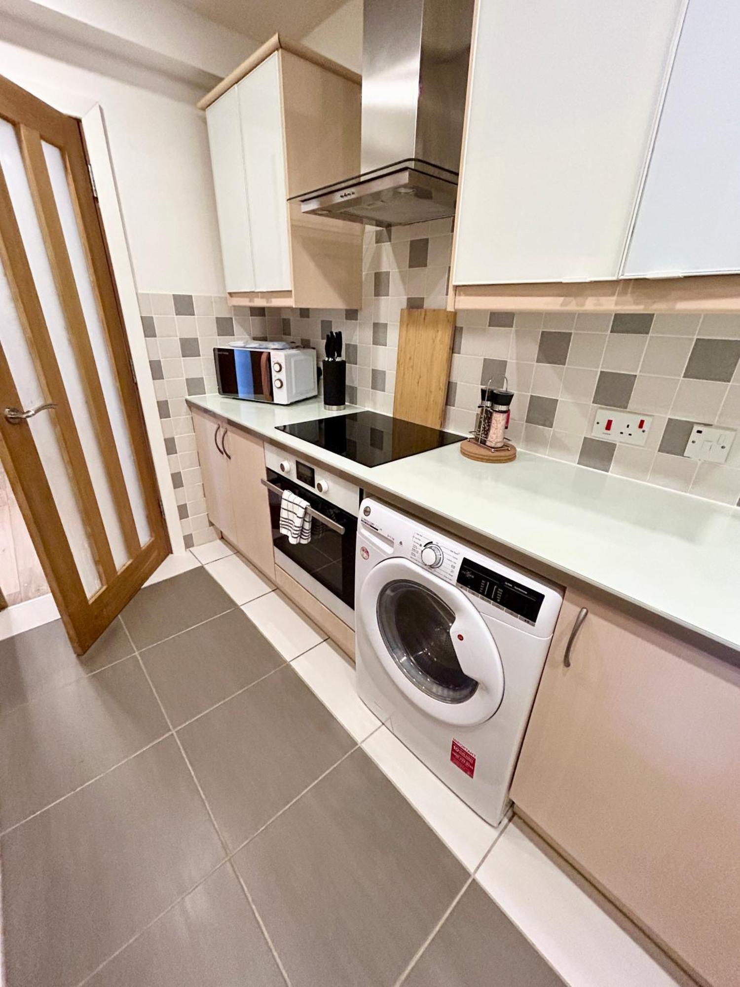 Spacious 3 Bedroom Apartment Close To Marina, 2 Parking Spaces, Kingsize Or Single Beds Southampton Extérieur photo